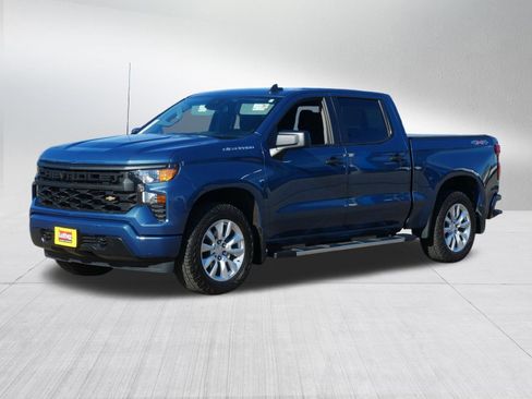 Used 2024 Chevrolet Silverado 1500 Custom image 3