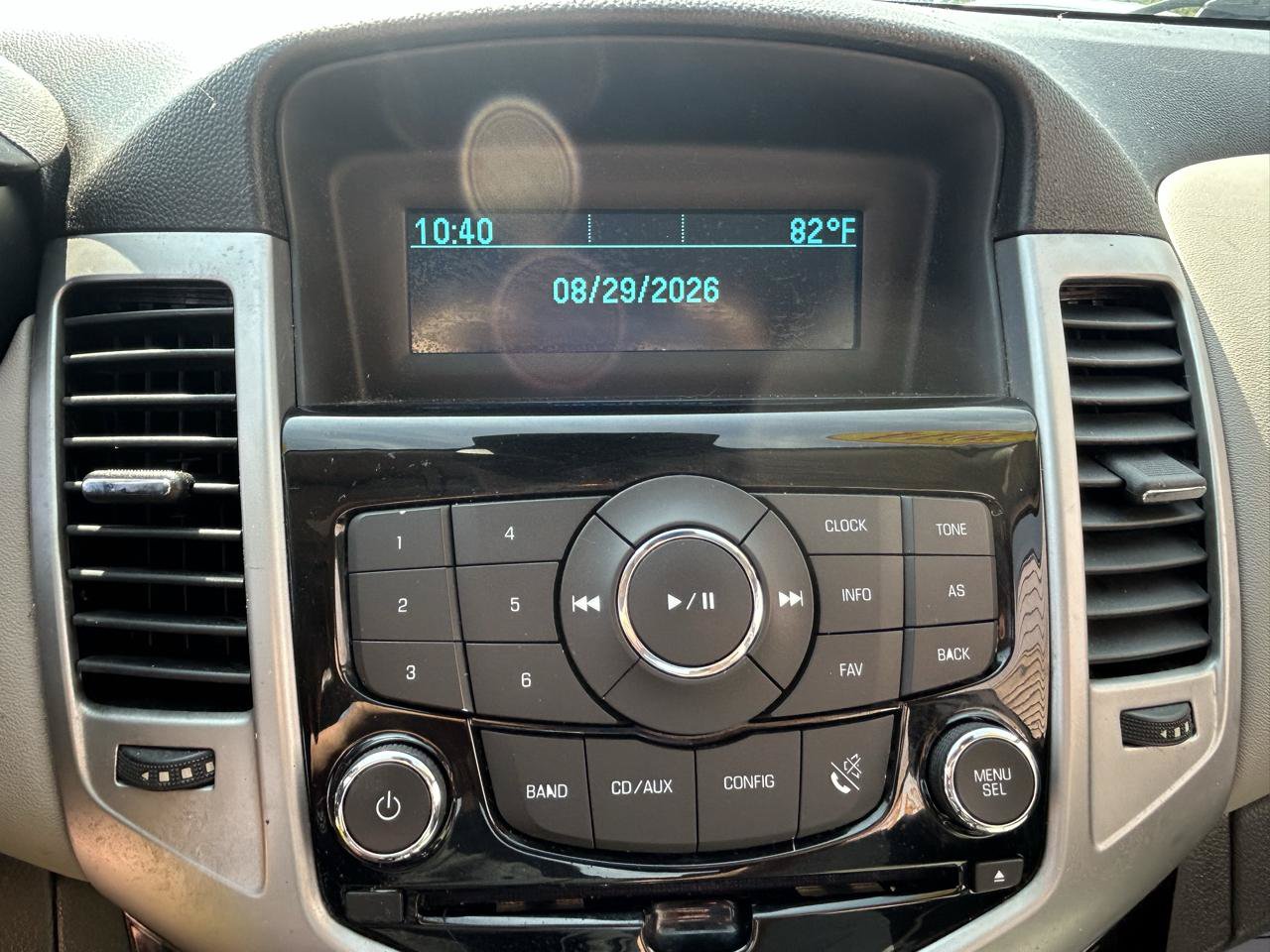 Used 2014 Chevrolet Cruze LS FWD image 20