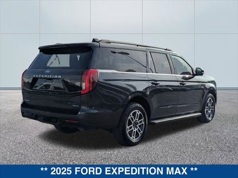 Used 2025 Ford Expedition Max Active image 5