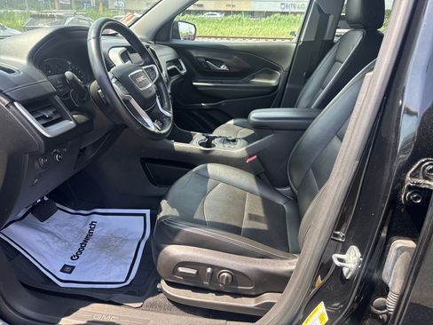 Used 2023 GMC Terrain SLT AWD/4WD image 12