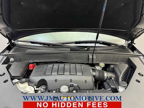 Used 2017 Chevrolet Traverse LT w/ Style and Technology Package image 10