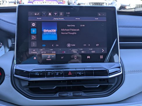 New 2026 Jeep Compass Limited image 12