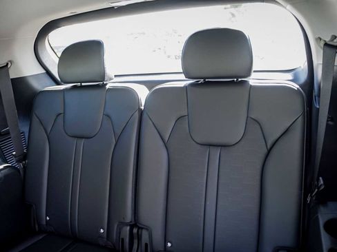 Certified 2025 Kia Sorento EX w/ Panoramic Sunroof Package image 26