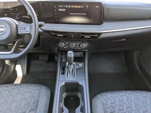 Certified 2025 Nissan Kicks SV w/ SV Premium Package AWD/4WD image 22