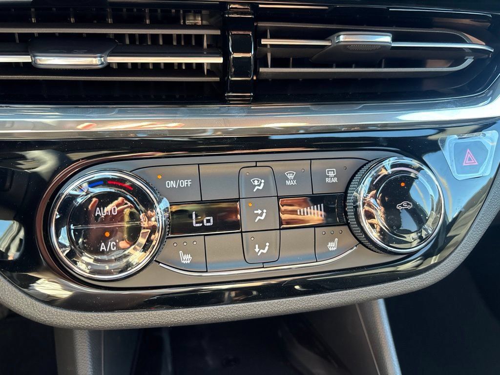 New 2026 Buick Envista Sport Touring w/ Convenience I Package FWD image 19
