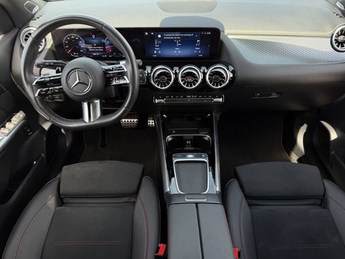 Used 2025 Mercedes-Benz GLA 250 4MATIC image 11