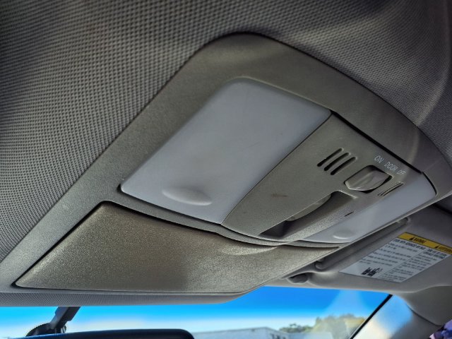 Used 2015 INFINITI Q40 w/ Moonroof Package RWD image 21