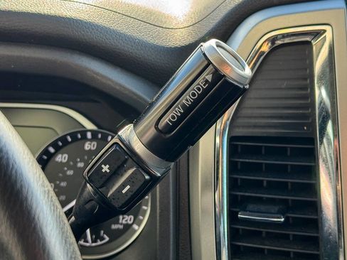 Used 2021 Nissan Titan SV w/ Accessory Utility Package image 28