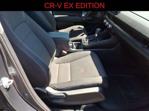 Used 2025 Honda CR-V EX image 8