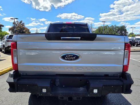 Used 2017 Ford F350 Lariat w/ Lariat Value Package AWD/4WD image 7