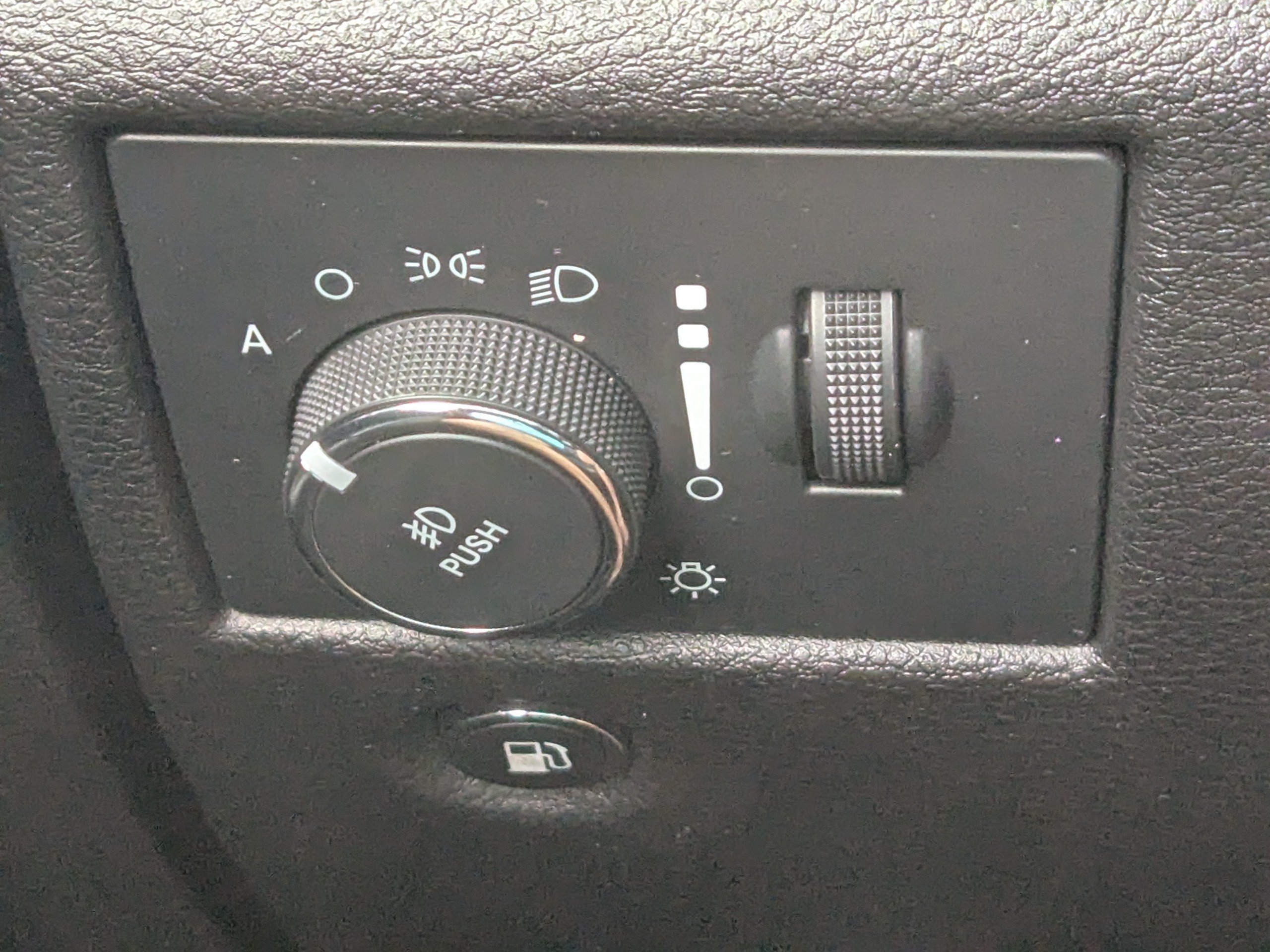 Used 2017 Jeep Grand Cherokee Limited AWD/4WD image 30