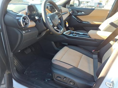 New 2026 Chevrolet Equinox ACTIV w/ Convenience Package III image 11