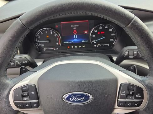 Used 2020 Ford Explorer XLT w/ Equipment Group 202A AWD/4WD image 22