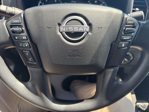 Used 2022 Nissan Frontier SV w/ Technology Package AWD/4WD image 14