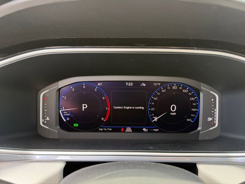 New 2025 Volkswagen Taos SEL image 11