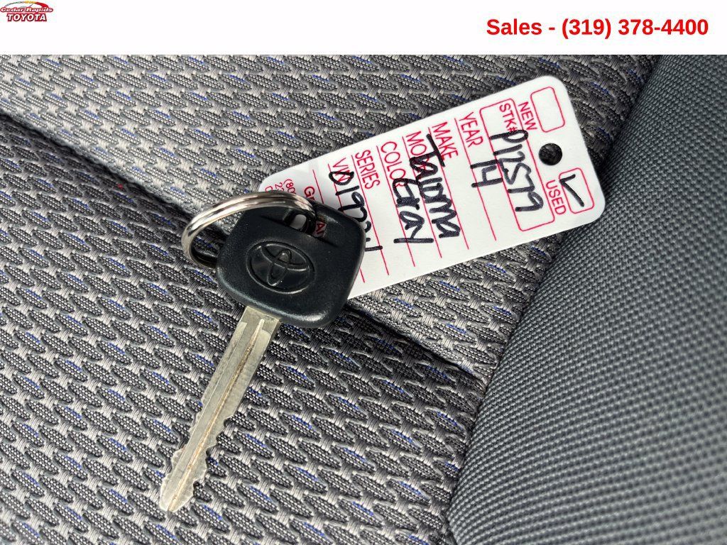 Used 2014 Toyota Tacoma 4x4 Regular Cab image 17