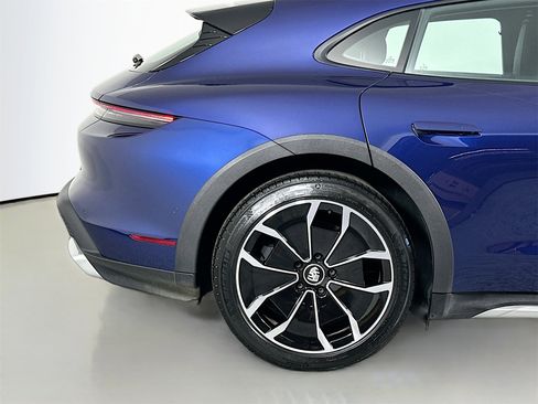 Certified 2024 Porsche Taycan 4 Cross Turismo image 13