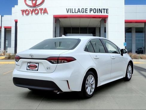 Certified 2026 Toyota Corolla XLE image 5