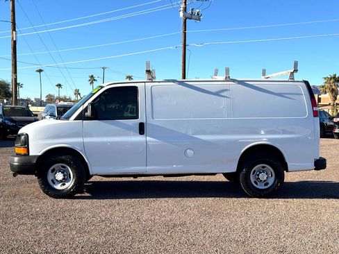 Used 2016 Chevrolet Express 2500 image 3
