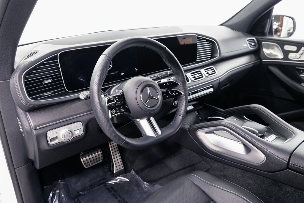 Certified 2026 Mercedes-Benz GLS 450 4MATIC image 9