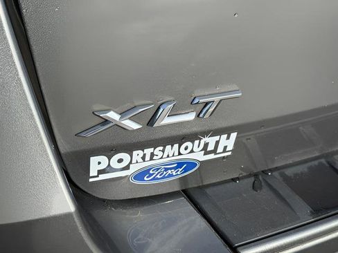 Used 2022 Ford Explorer XLT w/ Equipment Group 202A AWD/4WD image 21