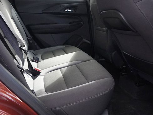 Used 2021 Chevrolet TrailBlazer LS FWD image 21