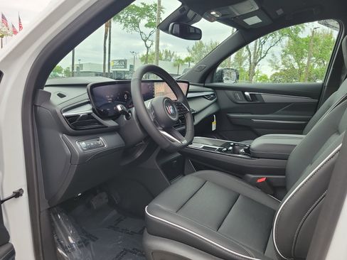 Used 2026 Buick Enclave Sport Touring image 9