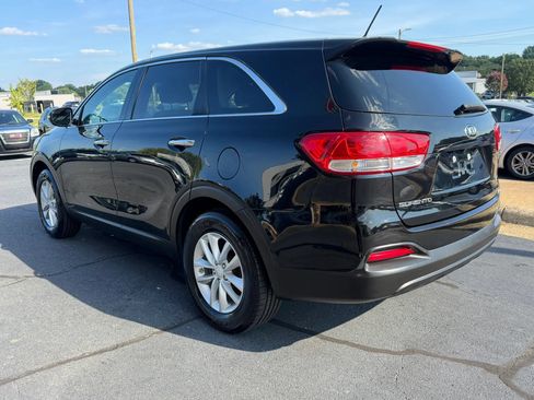 Used 2018 Kia Sorento L FWD image 5