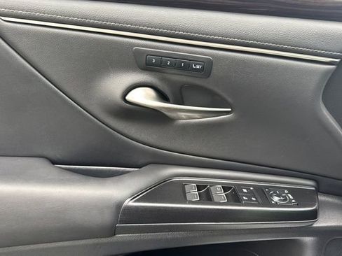 Used 2021 Lexus ES 300h w/ Premium Package image 8