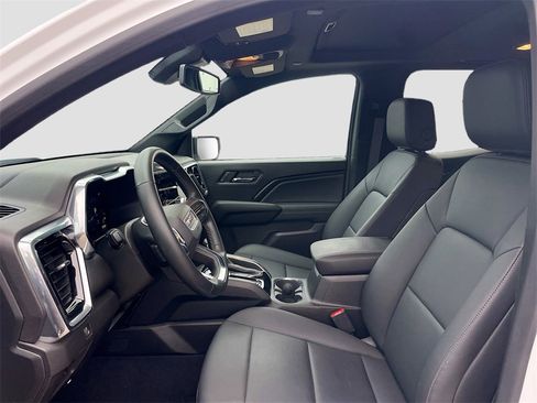 Used 2024 GMC Canyon Elevation w/ Elevation Premium Package image 10