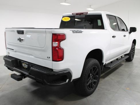 Used 2025 Chevrolet Silverado 1500 LT Trail Boss w/ LT Trail Boss Premium Package AWD/4WD image 9