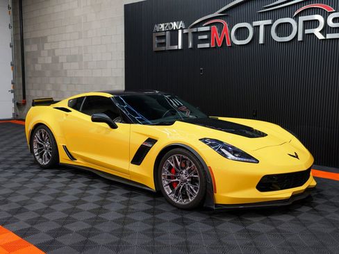 Used 2016 Chevrolet Corvette Z06 w/ 2LZ Preferred Equipment Group RWD image 12