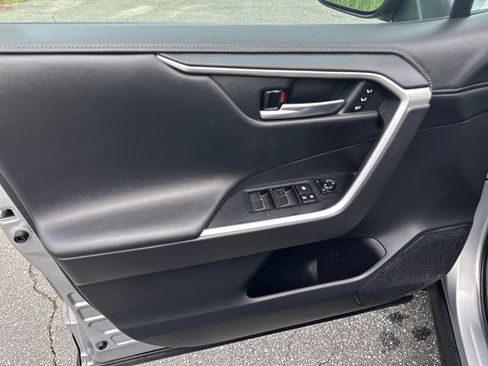 Used 2021 Toyota RAV4 Limited AWD/4WD image 10