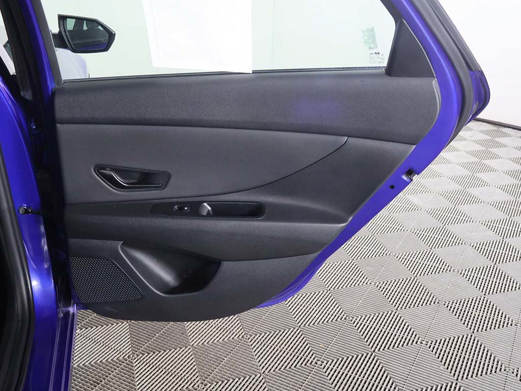 Used 2025 Hyundai Elantra Sport w/ Cargo Package FWD image 22