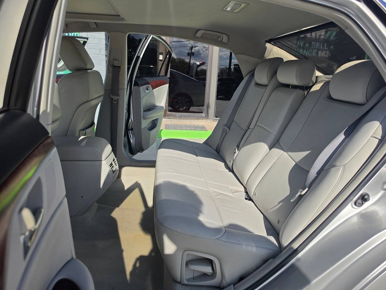 Used 2011 Toyota Avalon Limited FWD image 21