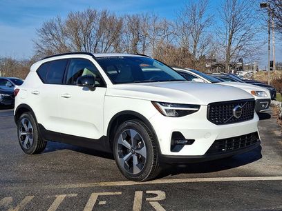 Certified 2023 Volvo XC40 B4 Plus w/ Climate Package