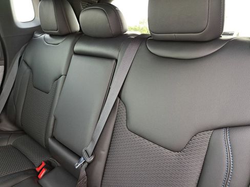 New 2026 Jeep Compass Latitude image 21