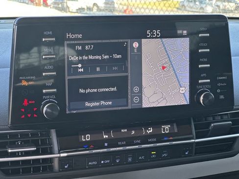 Certified 2024 Toyota Sienna XLE w/ XLE Plus Package FWD image 17