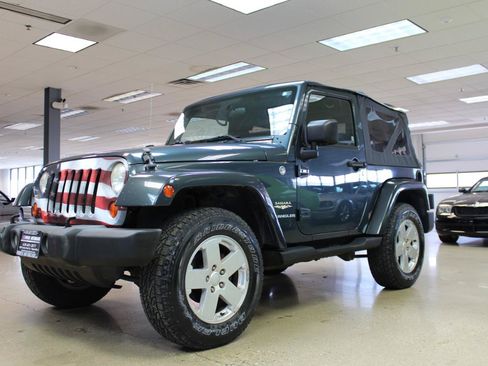 Used 2007 Jeep Wrangler Sahara w/ PWR Convenience Group AWD/4WD image 2