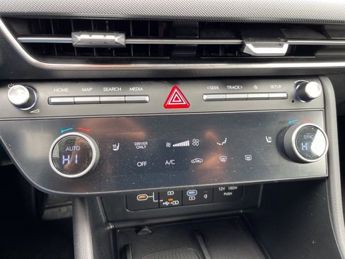 Certified 2025 Hyundai Sonata SEL image 12