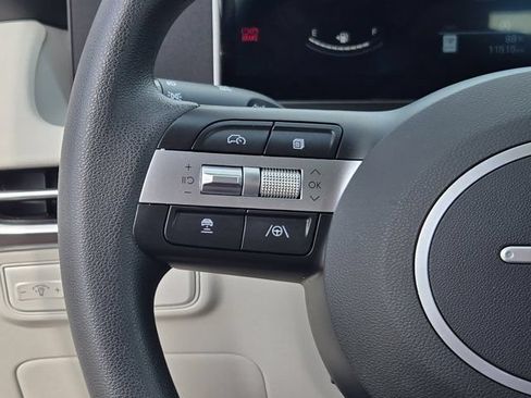 Used 2025 Hyundai Tucson SE FWD image 28
