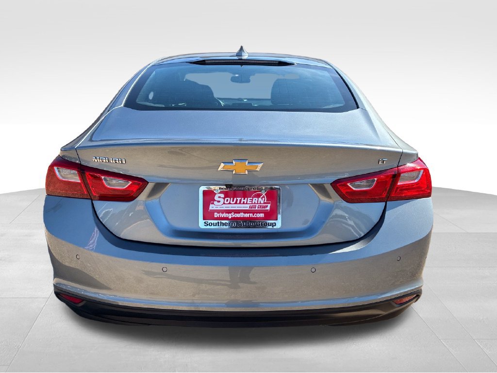 Used 2025 Chevrolet Malibu LT FWD image 4