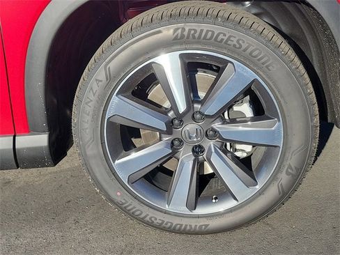 New 2025 Honda Pilot Touring image 5