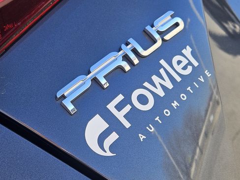 Used 2019 Toyota Prius LE image 9