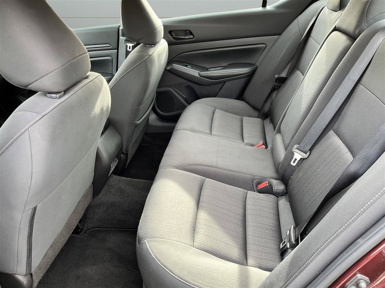 Used 2025 Nissan Altima 2.5 SV FWD image 17