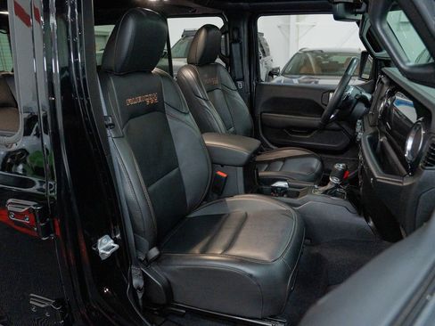 Used 2022 Jeep Wrangler Unlimited Rubicon w/ Trailer Tow Package AWD/4WD image 31