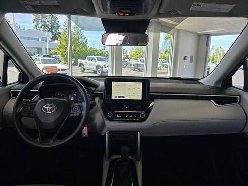 Used 2024 Toyota Corolla Cross L FWD image 23