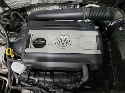 Used 2017 Volkswagen Tiguan Limited FWD image 30