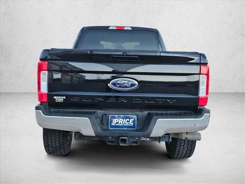 Certified 2018 Ford F250 XLT image 6