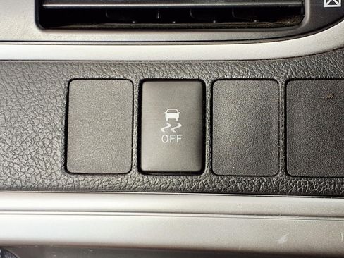 Used 2014 Toyota Camry SE FWD image 16